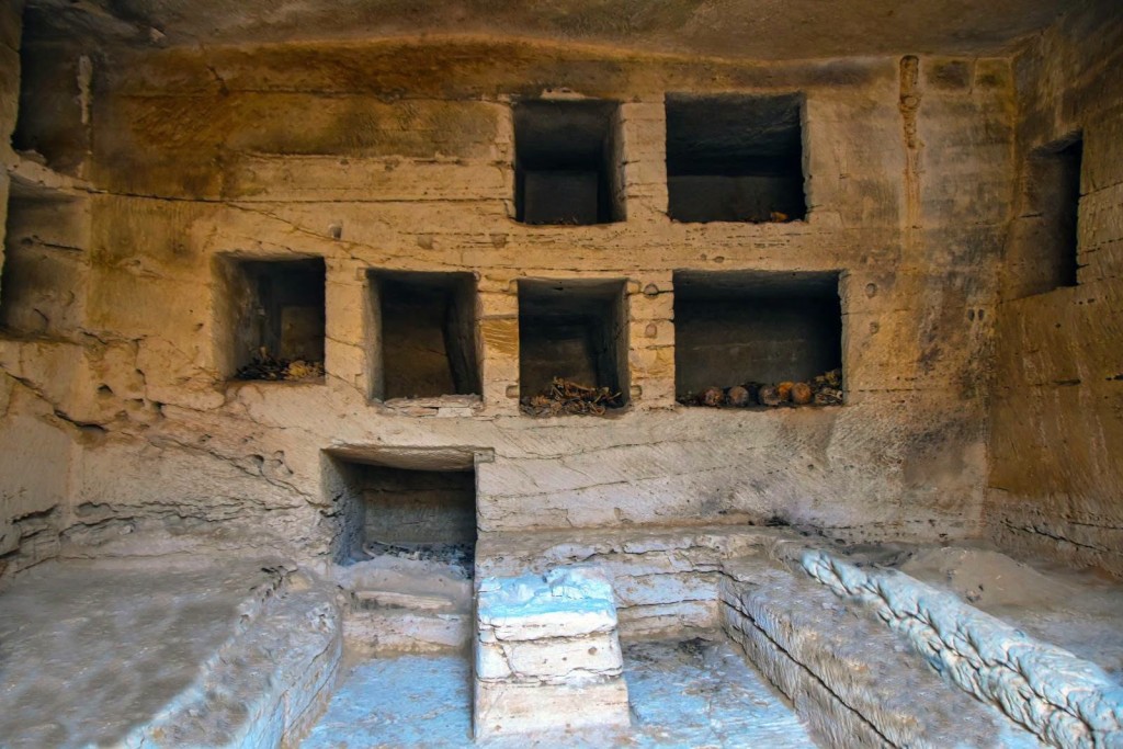 Human remains alongside pottery, amphorae, and other funerary objects were found in the tombs. (Ministry of Tourism and Antiquities' facebook page)