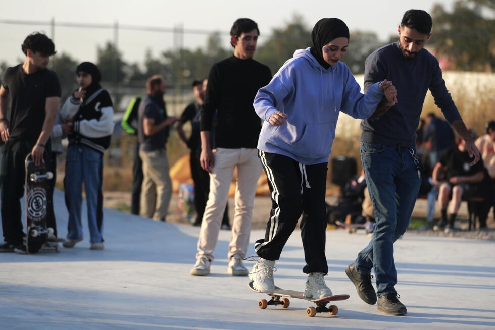 Professional and amateur skaters alike enjoy the open-air park in a suburb of Baghdad © AHMAD AL-RUBAYE / AFP Professional and amateur skaters alike enjoy the open-air park in a suburb of Baghdad © AHMAD AL-RUBAYE / AFP