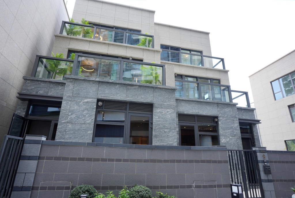 Mori Manor's show flat.