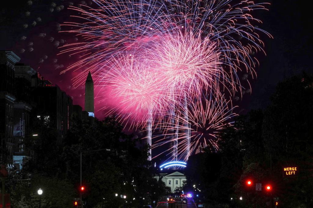 Fireworks explode above the White House at the conclusion of UFC Freedom 250, in Washington, D.C., U.S., June 15, 2026. REUTERS/Eric Lee