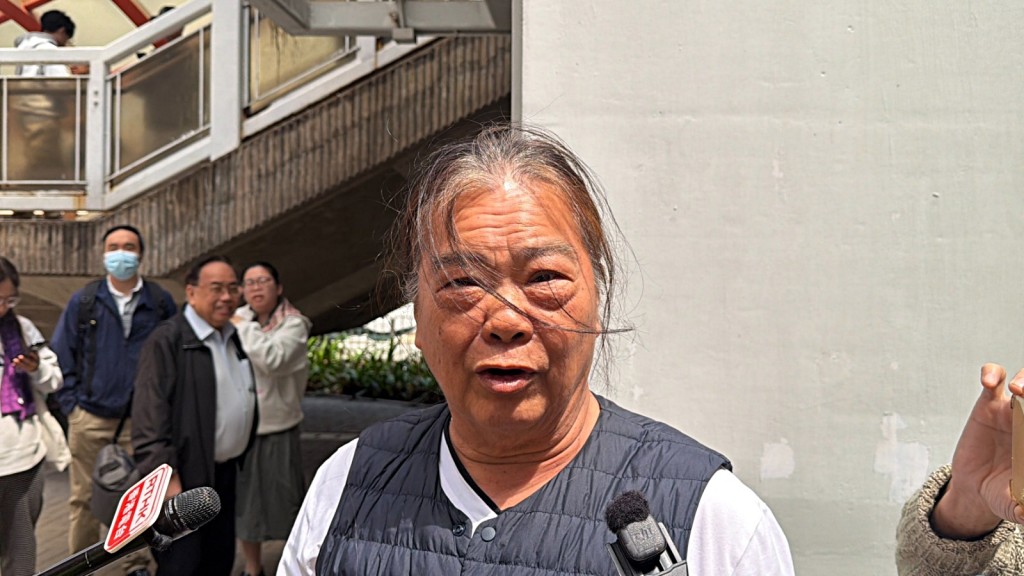 A witness, Lee, recalled hearing two loud crashes during the accident.