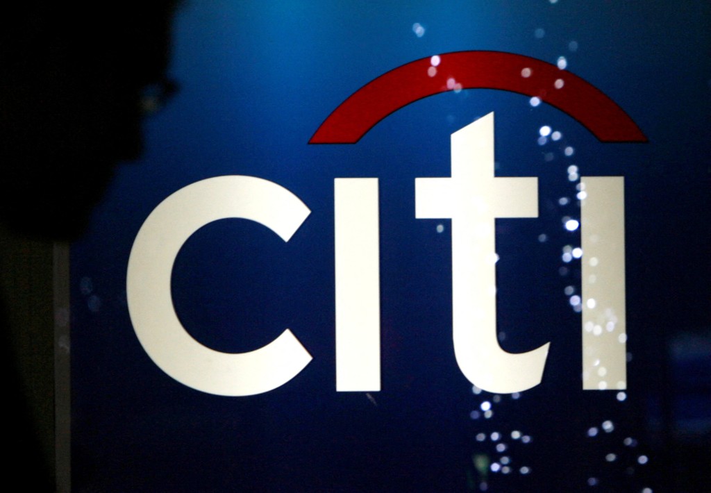 A man walks past a logo of Citigroup Inc in Tokyo February 3, 2009. REUTERS/Yuriko Nakao(JAPAN)/File Photo