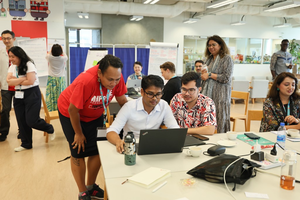 Professionals from 20 different countries across the Asia-Pacific region and beyond participate in the “Asia Pacific Regional Public Health in Emergencies Training (Level B)” training programme in Hong Kong. Professionals from 20 different countries across the Asia-Pacific region and beyond participate in the “Asia Pacific Regional Public Health in Emergencies Training (Level B)” training programme in Hong Kong.