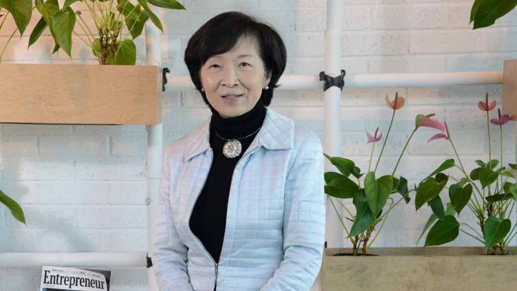 Fanny Law Fan Chiu-fun, director of the first HKSAR Chief Executive Elect’s Office, described Tung as an approachable, hardworking, and forgiving leader