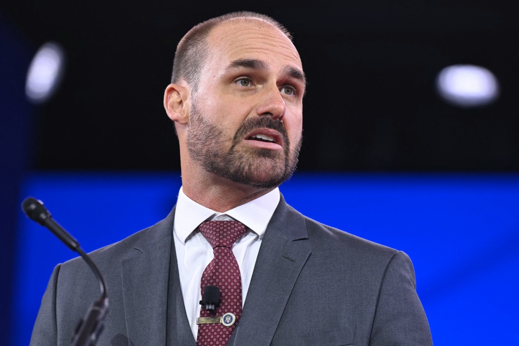 Photo by SAUL LOEB / AFP Brazilian politician Eduardo Bolsonaro, son of Jair Bolsonaro, speaks during the annual Conservative Political Action Conference (CPAC) at the Gaylord National Resort & Convention Center at National Harbor in Oxon Hill, Maryland, on February 20, 2025.
