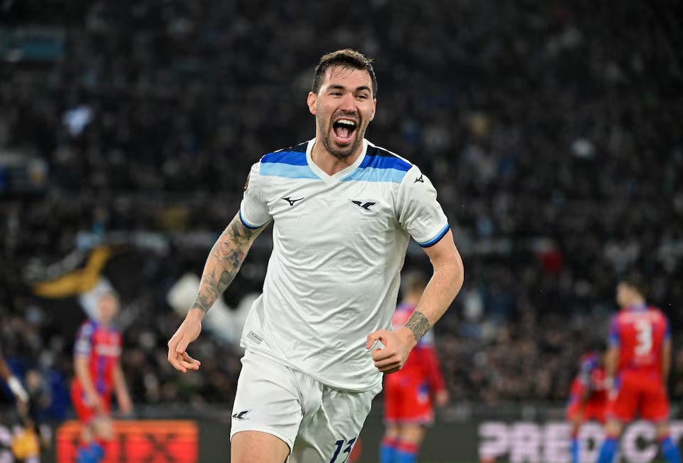 Lazio's Alessio Romagnoli celebrates scoring their first goal. (Reuters)