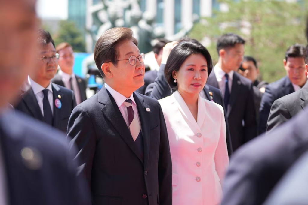 Newly elected South Korean President Lee Jae-myung, and his wife Kim Hye Kyung, arrive for the Presidential Inauguration at the National Assembly in Seoul, South Korea, Wednesday, June 4, 2025. Lee Jin-man/Pool via REUTERS