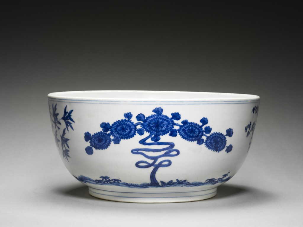 Bowl with auspicious characters Imperial Klins, Jingdezhen, Jiangxi province Ming dynasty, Wanli period (1573–1620) Porcelain with underglaze cobalt blue The Palace Museum