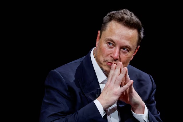 Elon Musk, Chief Executive Officer of SpaceX and Tesla, gestures as he attends the Viva Technology conference dedicated to innovation and startups at the Porte de Versailles exhibition centre in Paris, France, June 16, 2023. REUTERS/Gonzalo Fuentes/File Photo 