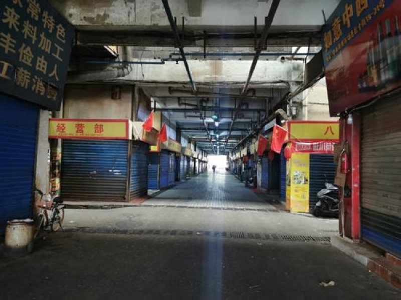 The South China Seafood Wholesale Market and the Hua Nan Seafood Market, sells seafood, chickens, bats, marmots, and other wild animals. The South China Seafood Wholesale Market and the Hua Nan Seafood Market, sells seafood, chickens, bats, marmots, and other wild animals.
