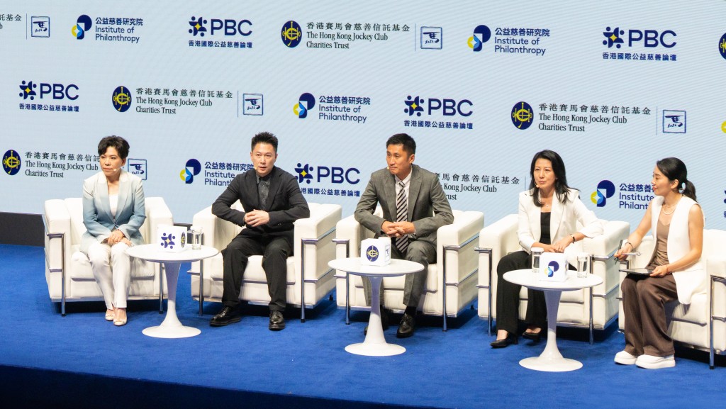 The fifth plenary, entitled “Expanding the Arena: Philanthropy, Leadership, and Pathways Beyond Sport”, featured a discussion between Olympic gold medallists Li Xiaopeng (2nd left), Deng Yaping (1st left) and Yang Yang (2nd right) with World Cup referee Ma Ning (centre). The fifth plenary, entitled “Expanding the Arena: Philanthropy, Leadership, and Pathways Beyond Sport”, featured a discussion between Olympic gold medallists Li Xiaopeng (2nd left), Deng Yaping (1st left) and Yang Yang (2nd right) with World Cup referee Ma Ning (centre).