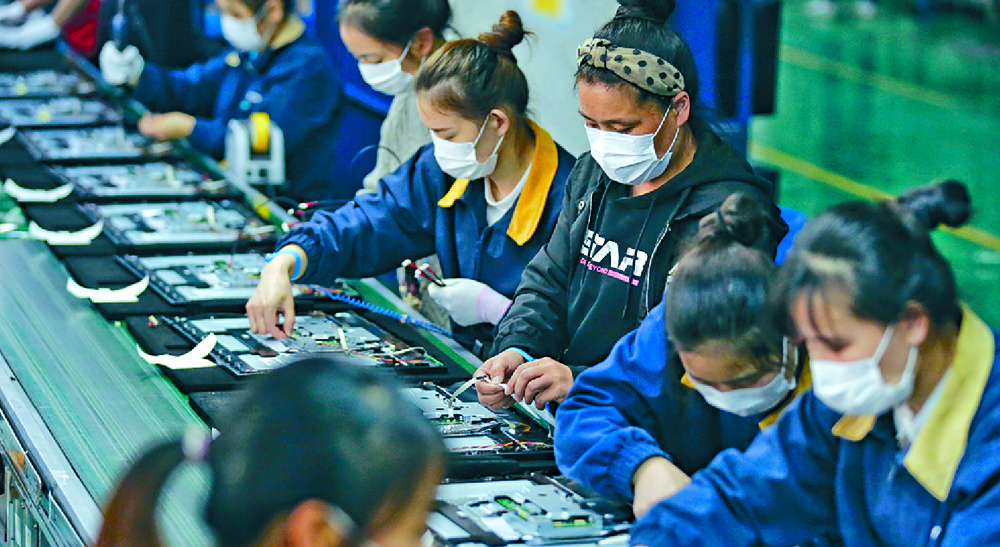China's factory growth is starting to ease. REUTERS China's factory growth is starting to ease. REUTERS