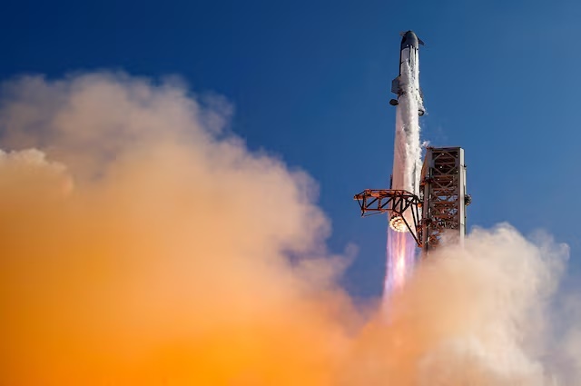 The SpaceX Starship and Super Heavy v3 Booster lift off on its 13th test flight from the SpaceX launch complex in Starbase, Texas, U.S., July 24, 2026. REUTERS/Steve Nesius/File Photo