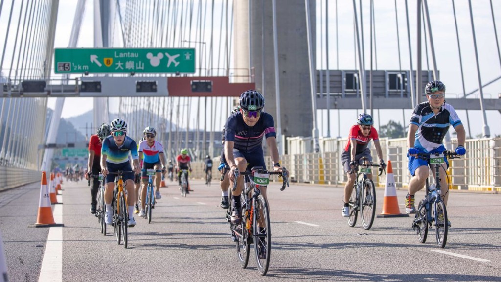 The 32km ride route takes in two tunnels and two bridges – Cheung Ching Tunnel, Nam Wan Tunnel, Ting Kau Bridge and Stonecutters Bridge.