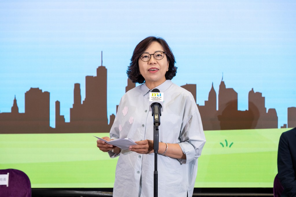 Secretary for Home and Youth Affairs Alice Mak Mei-kuen praised the university’s efforts in advancing gerontechnology to meet the challenges of an ageing population.