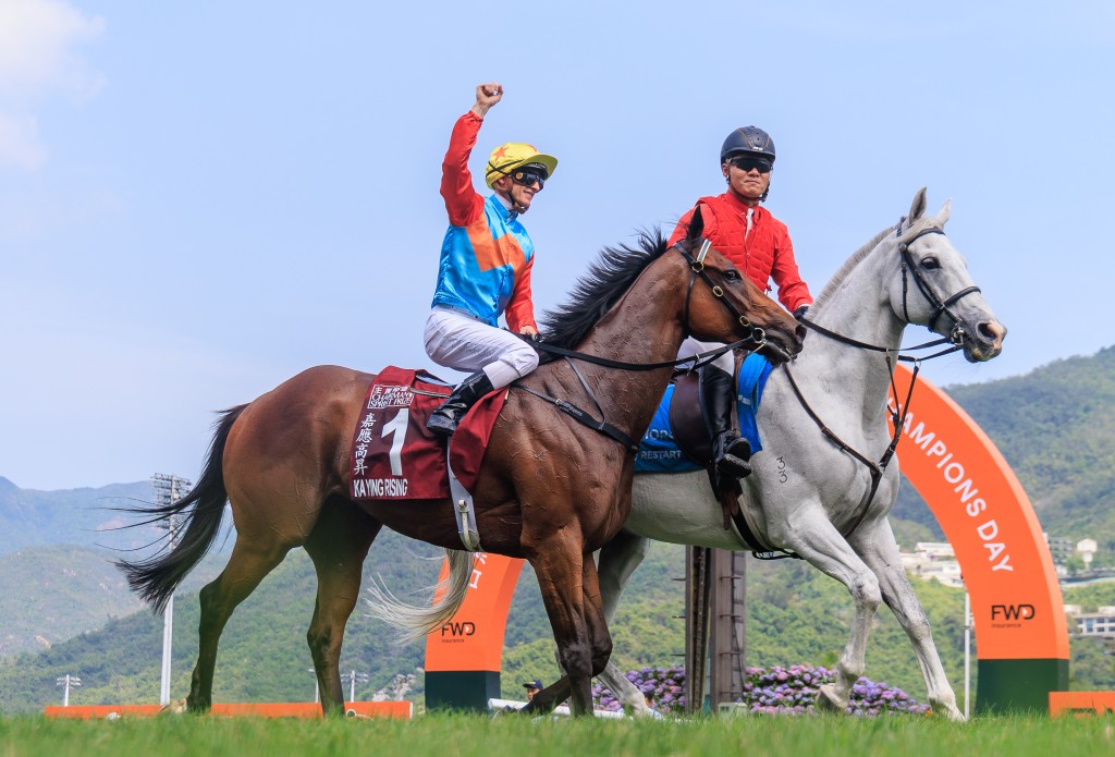 Ka Ying Rising, ridden by Zac Purton, breaks the course record yet again in his victory in The Chairman's Sprint Prize. Grant Courtney