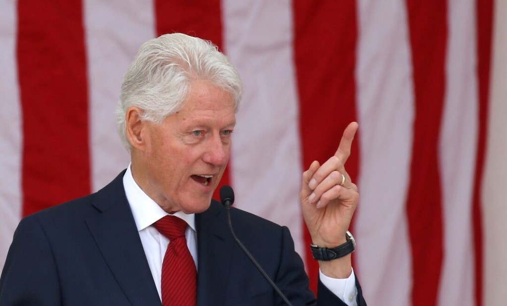  Former U.S. President Bill Clinton speaks during a public memorial for Robert F. Kennedy at the 50th anniversary of his assassination at Arlington National Cemetery, in Arlington, VA, U.S., June 6, 2018. REUTERS/Leah Millis