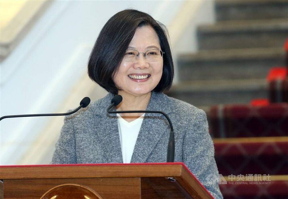 Taiwan President Tsai Ing-wen says the only way for Beijing to respond to international concerns and criticisms is by stopping oppression in Xinjiang. Taiwan President Tsai Ing-wen says the only way for Beijing to respond to international concerns and criticisms is by stopping oppression in Xinjiang.