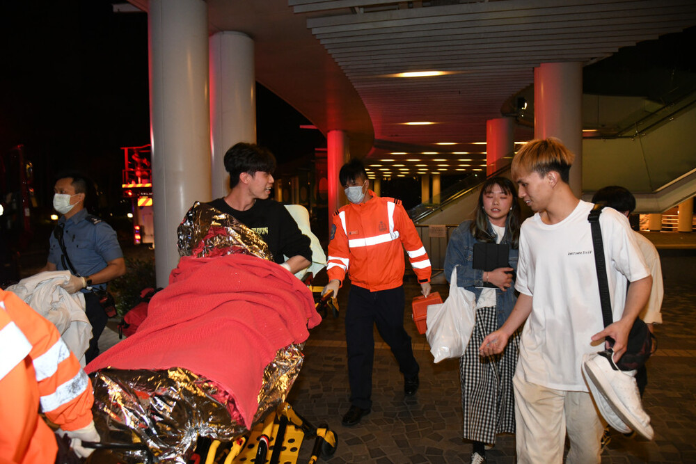 The first man who dived into the sea to rescue Fan. 