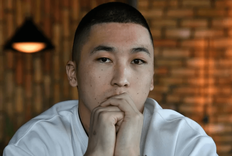 Crash survivor Rinat Assanov has to 'lie down all day' to rest (VYACHESLAV OSELEDKO) (VYACHESLAV OSELEDKO/AFP/AFP) Crash survivor Rinat Assanov has to 'lie down all day' to rest (VYACHESLAV OSELEDKO) (VYACHESLAV OSELEDKO/AFP/AFP)