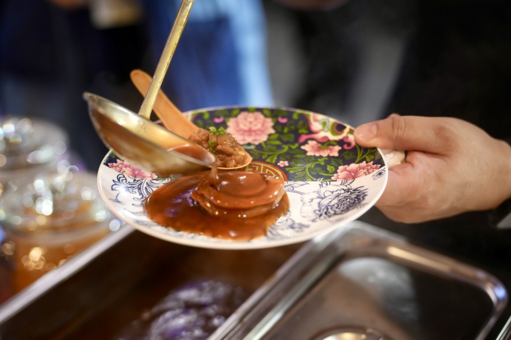 The HKTB presented a culinary feast from Chinesology, the city's first Halal-certified fine-dining Chinese restaurant, offering a taste of Hong Kong's growing Muslim-friendly dining scene with dishes ranging from braised abalone to crispy golden bites. The HKTB presented a culinary feast from Chinesology, the city's first Halal-certified fine-dining Chinese restaurant, offering a taste of Hong Kong's growing Muslim-friendly dining scene with dishes ranging from braised abalone to crispy golden bites.
