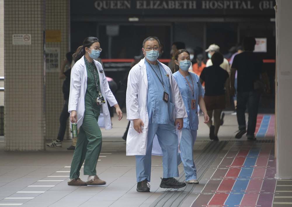 There's a big disparity in inoculation rates among doctors and nurses under the Department of Health and the Hospital Authority, according to Sophia Chan. SING TAO There's a big disparity in inoculation rates among doctors and nurses under the Department of Health and the Hospital Authority, according to Sophia Chan. SING TAO