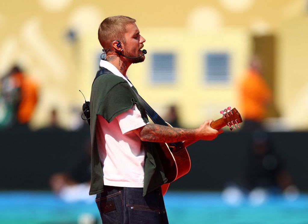 Justin Bieber performs during the half time show / REUTERS
