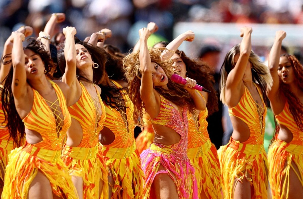 Shakira performs during the Halftime Show / REUTERS