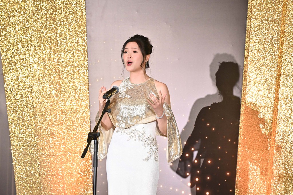 Je veux vivre from Romeo and Juliet sung by Dani Zhang. A spirited aria capturing the youthful joy and anticipation of love.