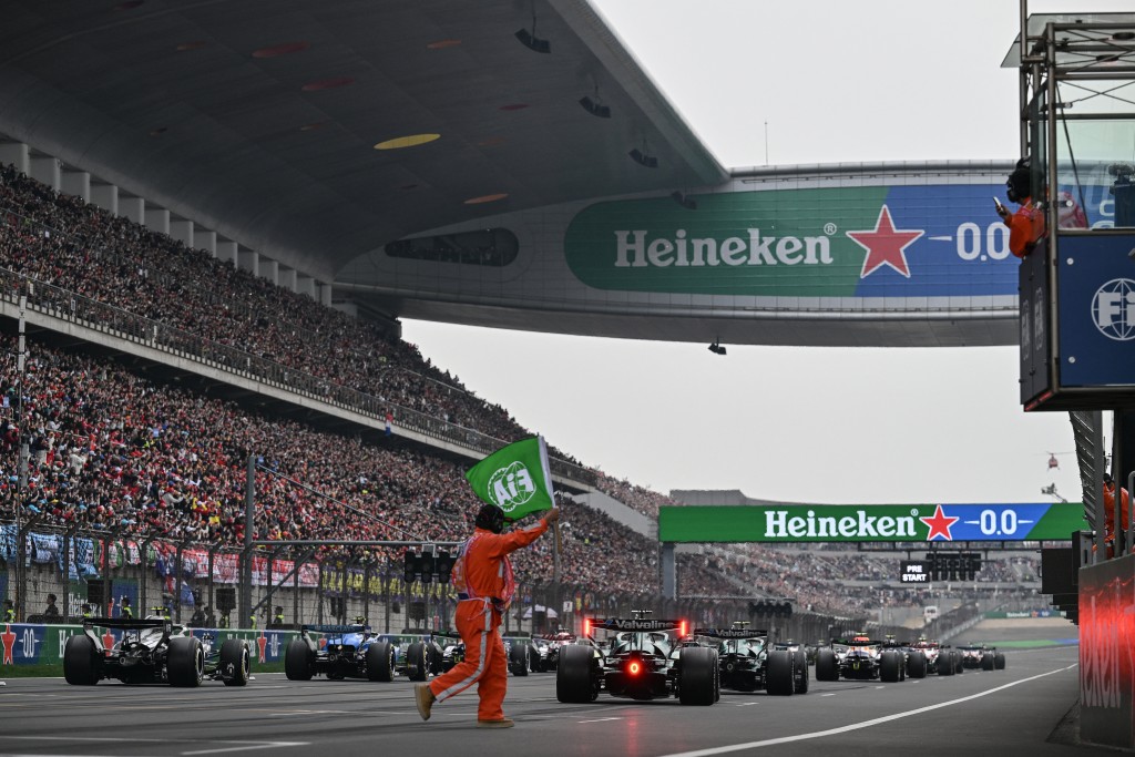 Drivers take the start of the Formula One Chinese Grand Prix at the Shanghai International Circuit in Shanghai on March 15, 2026. (AFP)