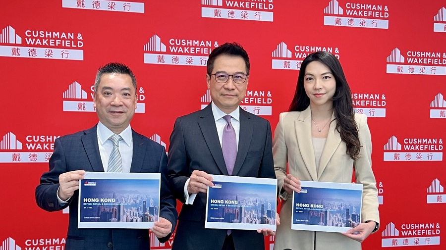 Edgar Lai, left, with John Siu and Rosanna Tang. Photo from Cushman & Wakefield Edgar Lai, left, with John Siu and Rosanna Tang. Photo from Cushman & Wakefield