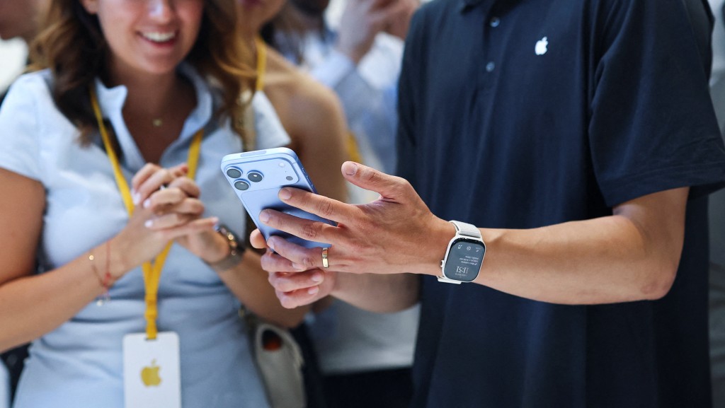 The incident came after the pre-orders for Apple's latest iPhone 18 Pro and iPhone 18 Pro Max started recently.