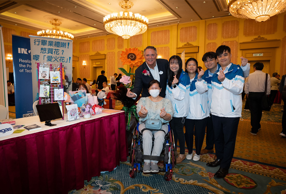 HKDL's Managing Director, Michael Moriarty is committed to promoting supplier diversity by incorporating traditionally overlooked groups, such as businesses owned by women, ethnic minorities, individuals with disabilities, and LGBTQIA+ communities, to ensure a diverse supply chain.