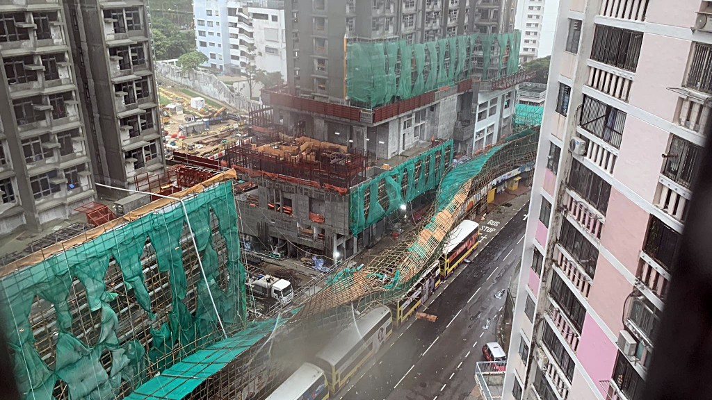 Scaffolding damaged at Wah Fu North