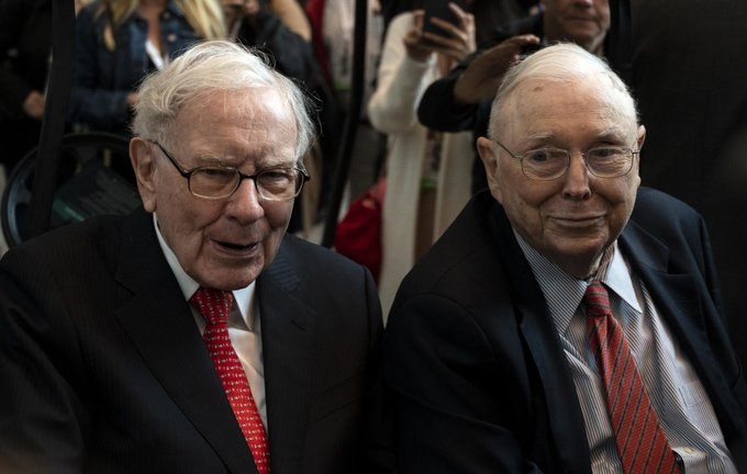 Warren Buffett, left, with Charlie Munger. Warren Buffett, left, with Charlie Munger.