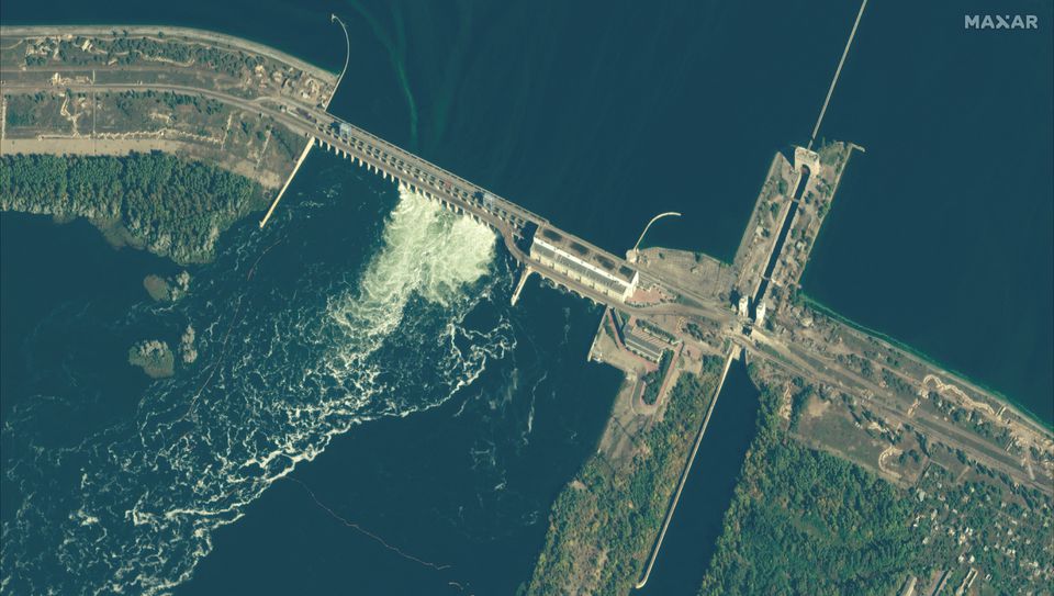 Satellite image shows the Kakhovka dam on the Dnipro River near Nova Kakhovka in Ukraine, October 18, 2022. Maxar Technologies. (Reuters) Satellite image shows the Kakhovka dam on the Dnipro River near Nova Kakhovka in Ukraine, October 18, 2022. Maxar Technologies. (Reuters)