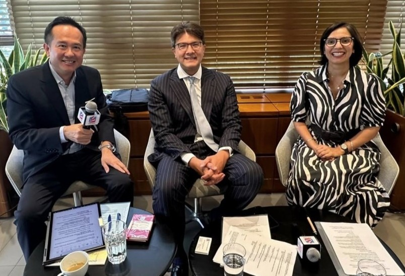AmCham Law Committee Co-Chair Simon Chan Man-yiu, the Chairman of the Hong Kong Bar Association, Jose-Antonio Maurelle, and the Deputy Secretary General of the HKIAC, Kiran Sanghera