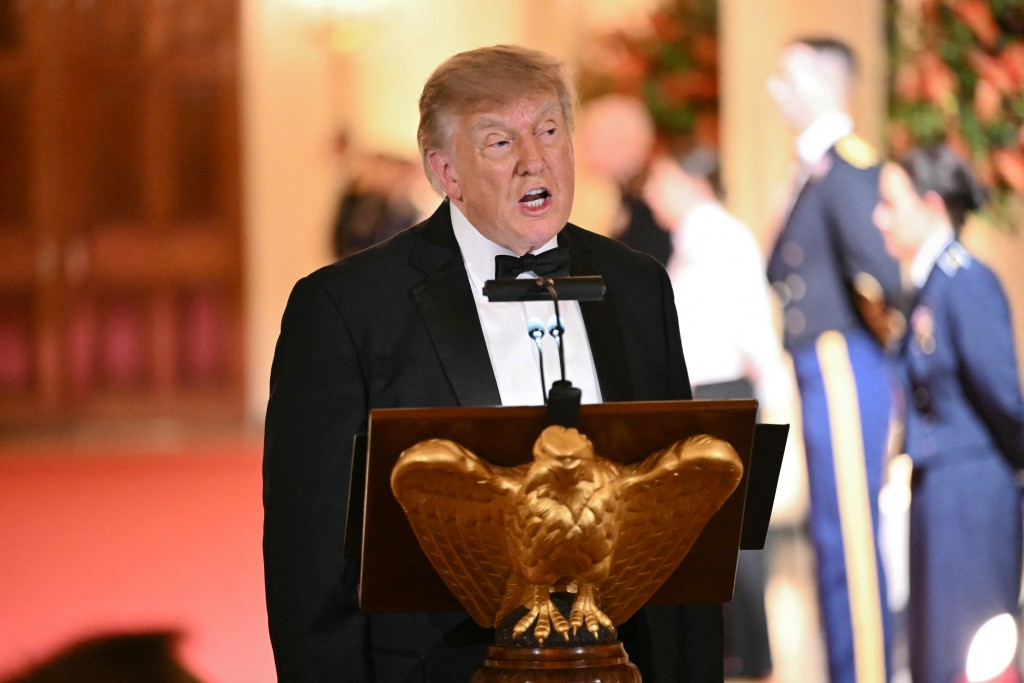 Photo by BRENDAN SMIALOWSKI / AFP  US President Donald Trump speaks during a state dinner for Chinese President Xi Jinping in the East Room of the White House in Washington, DC, on September 24, 2026.