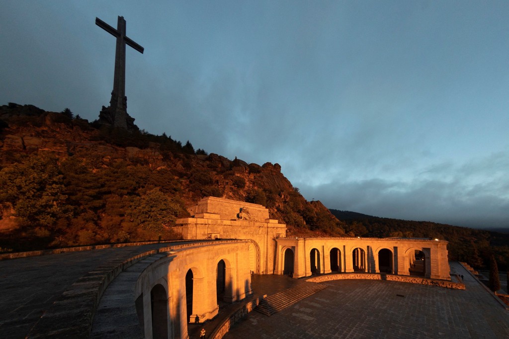 Photo by EMILIO NARANJO / POOL / AFP  General view at dawn of the underground basilica formerly known as the Valle de los Caidos (Valley of the Fallen) mausoleum in San Lorenzo del Escorial on October 24, 2019, prior to the exhumation of Spanish dictator Francisco Franco.