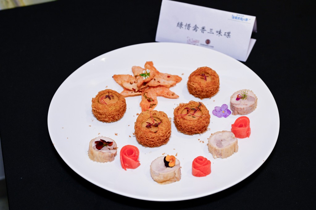 The nine shortlisted dishes will be showcased at the dinner buffet at The Lounge, JW Marriott Hotel Hong Kong, where diners can taste the creations and vote for their favourite dish. Contestants will compete for hotel stay and dine grand prizes, valued at HK$36,000 in total.
