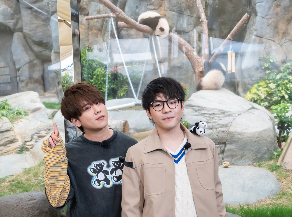 The first four Exclusive Fan Club Private Tours on April 18 will be joined by MIRROR members Keung To and Ian Chan. The first four Exclusive Fan Club Private Tours on April 18 will be joined by MIRROR members Keung To and Ian Chan.