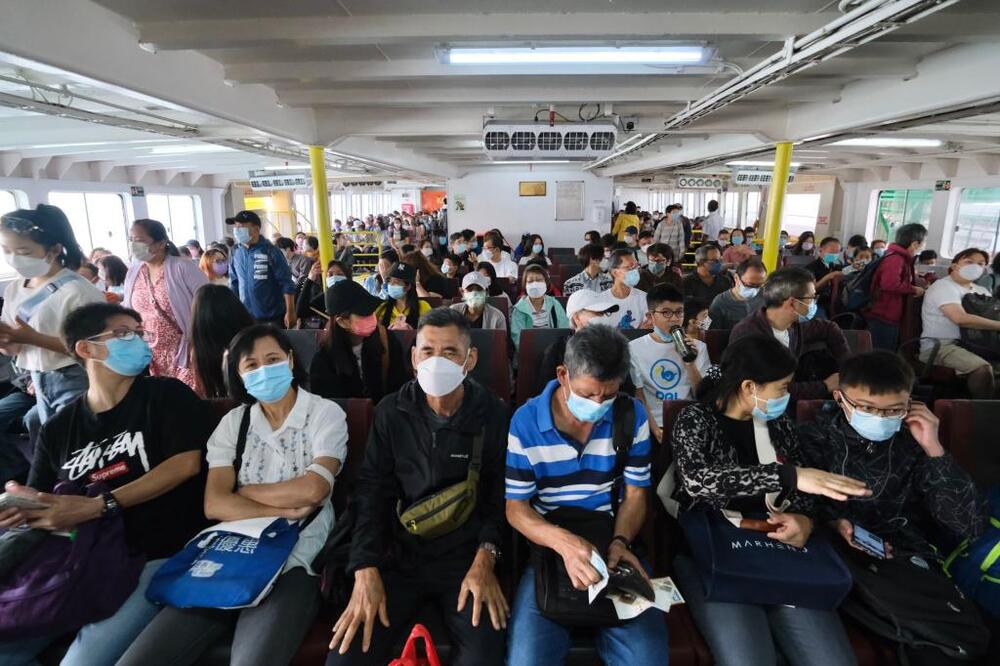 Hongkongers flocking to outlying islands. Hongkongers flocking to outlying islands.