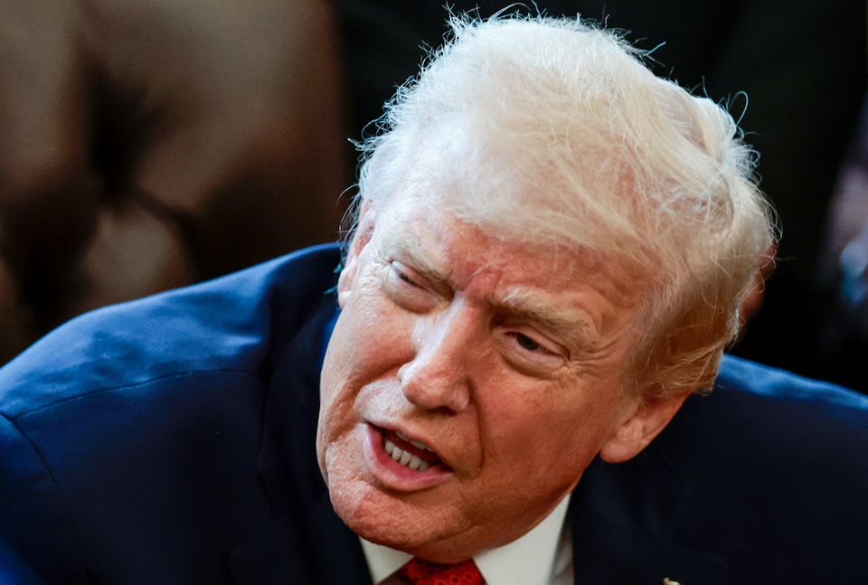 U.S. President Donald Trump speaks in the Oval Office as he signs an executive order recommending loosening the federal regulations on marijuana, at the White House in Washington, D.C., U.S., December 18, 2025. REUTERS/Evelyn Hockstein Purchase Licensing Rights, opens new tab Read less