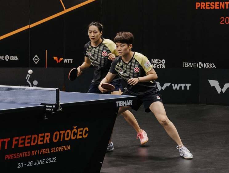 Hong Kong's Doo Hoi-kem (right) and Zhu Chengzhu on Sunday claimed gold in the women's doubles at the World Table Tennis tournament in Slovenia. Hong Kong's Doo Hoi-kem (right) and Zhu Chengzhu on Sunday claimed gold in the women's doubles at the World Table Tennis tournament in Slovenia.