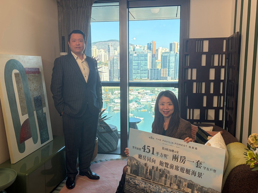 From left, King Chan and Cannas Ho. SING TAO