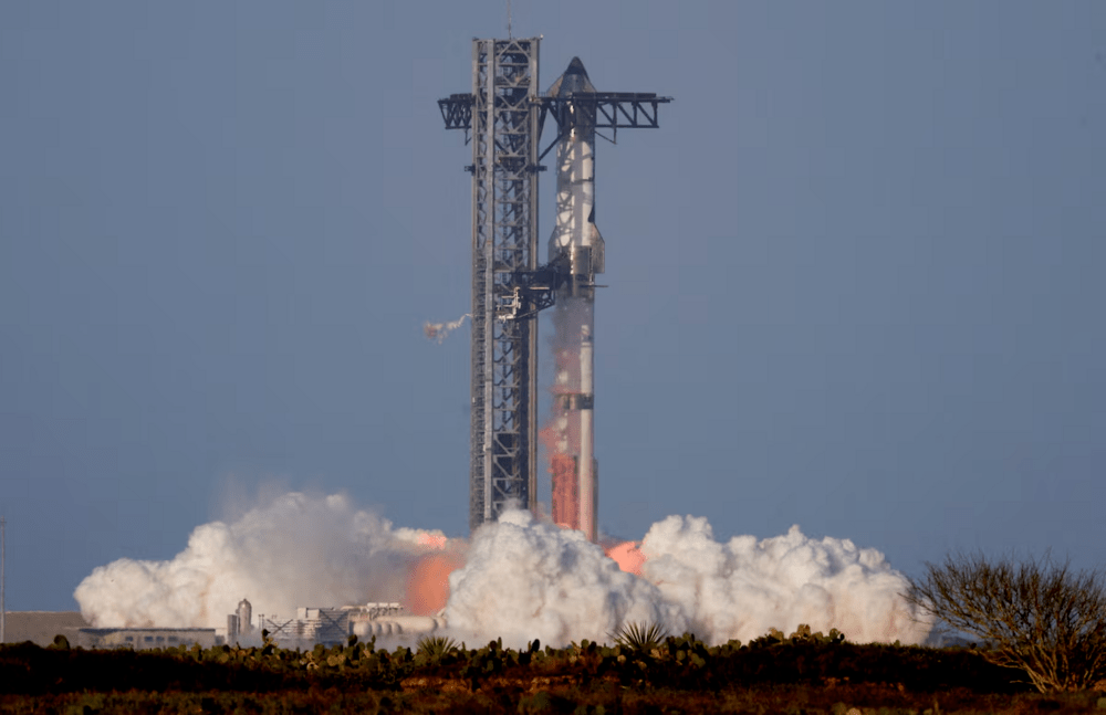 SpaceX's next-generation Starship spacecraft atop its Super Heavy booster is launched on its eighth test at the company's Boca Chica launch pad in Brownsville, Texas, U.S., March 6, 2025. REUTERS/Joe Skipper/File Photo SpaceX's next-generation Starship spacecraft atop its Super Heavy booster is launched on its eighth test at the company's Boca Chica launch pad in Brownsville, Texas, U.S., March 6, 2025. REUTERS/Joe Skipper/File Photo