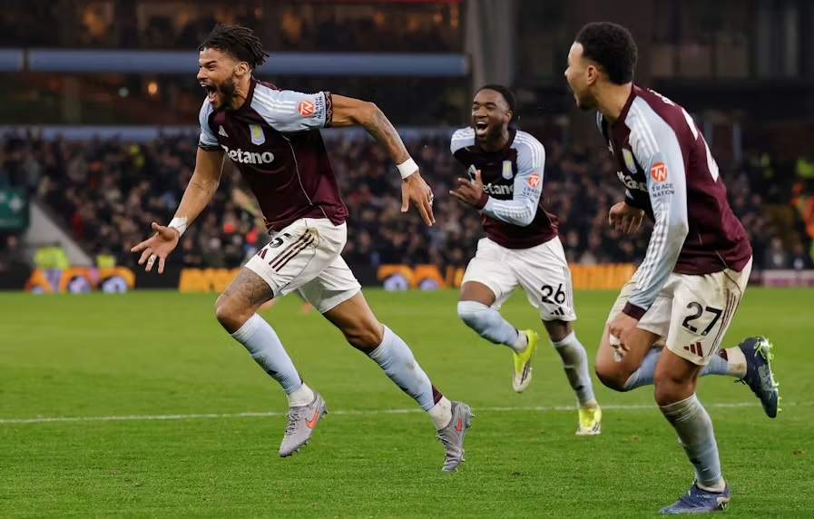Aston Villa's Tyrone Mings celebrates scoring against Wolves (Action Images via Reuters/Andrew Couldridge)