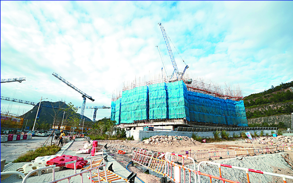 Hemma Amber on Anderson Road in Kwun Tong will offer 422 units with balconies. SING TAO Hemma Amber on Anderson Road in Kwun Tong will offer 422 units with balconies. SING TAO