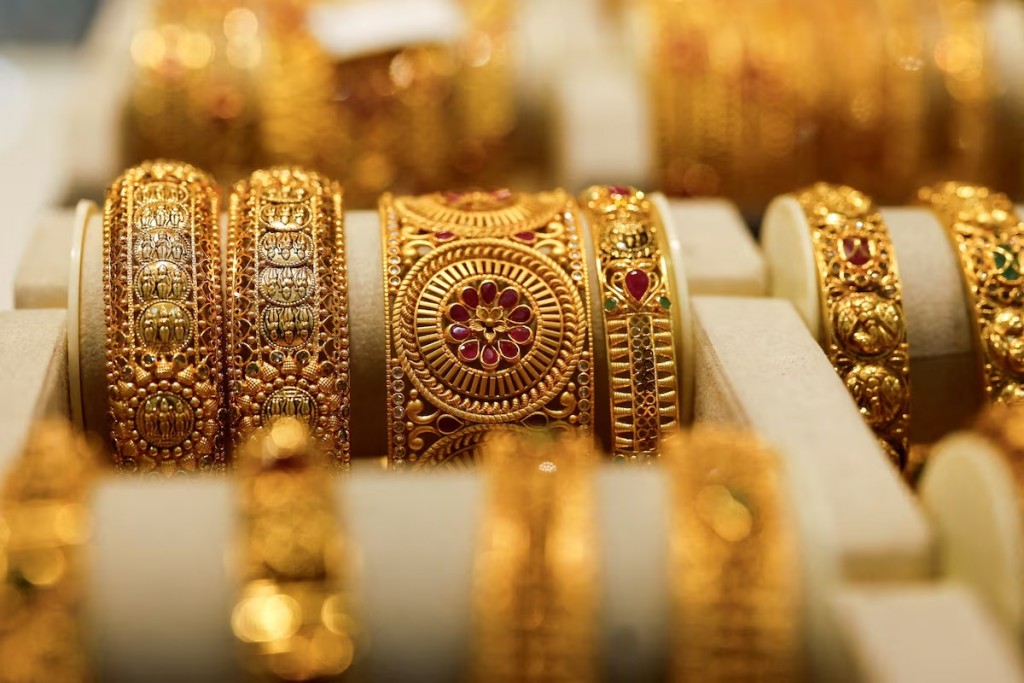 Gold bangles are displayed at a jewellery store in Mumbai, India, March 20, 2025. REUTERS