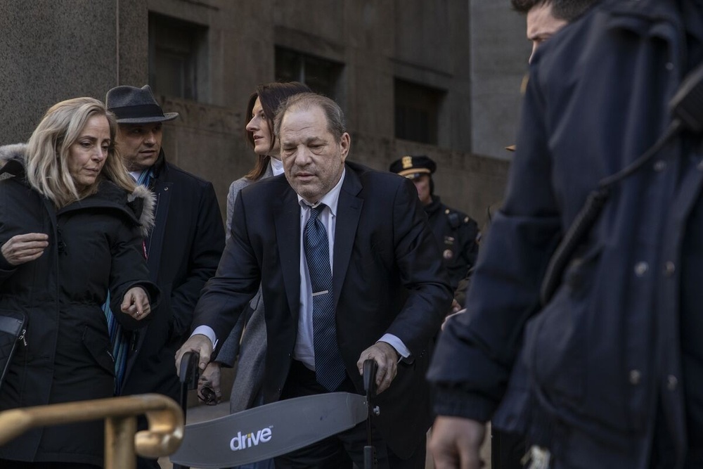 Harvey Weinstein exits court in 2020.Photographer: Victor J. Blue/Bloomberg Harvey Weinstein exits court in 2020.Photographer: Victor J. Blue/Bloomberg